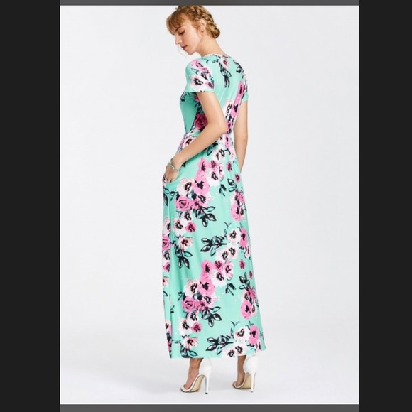 LAST ONE-Flower Maxi Dress- it has pockets!! - Picture 2 of 7